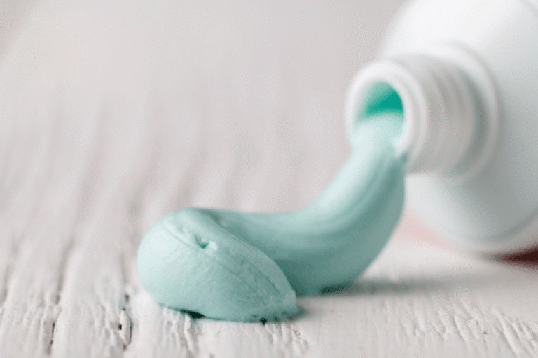 How to Choose the Right Toothpaste for Your Dental Health