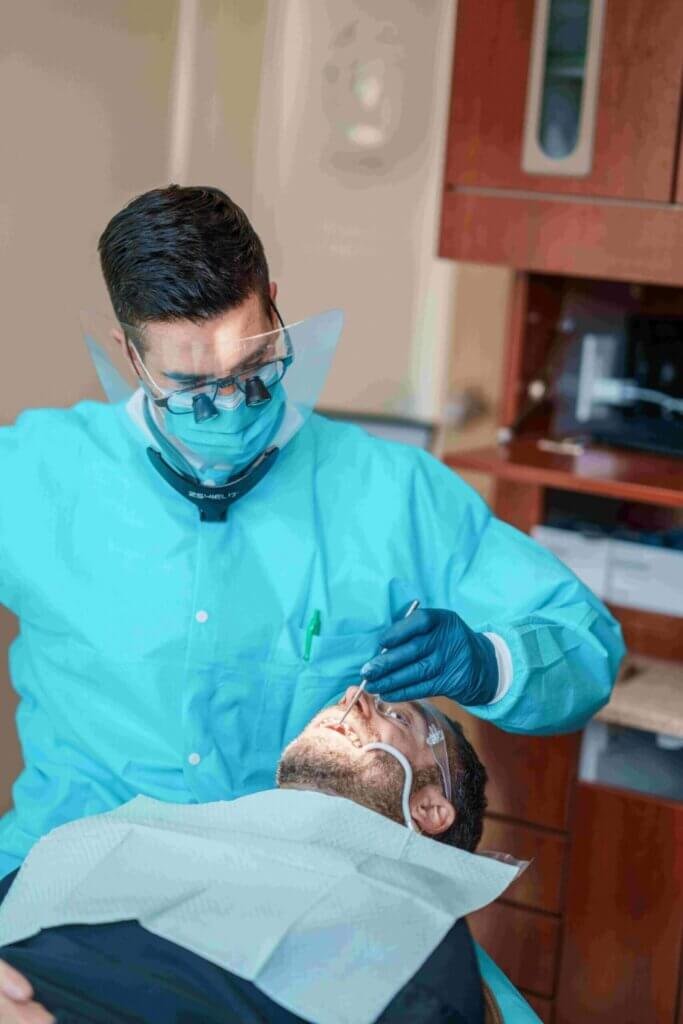 Emergency dentist providing immediate urgent dental care to a patient in Philadelphia.